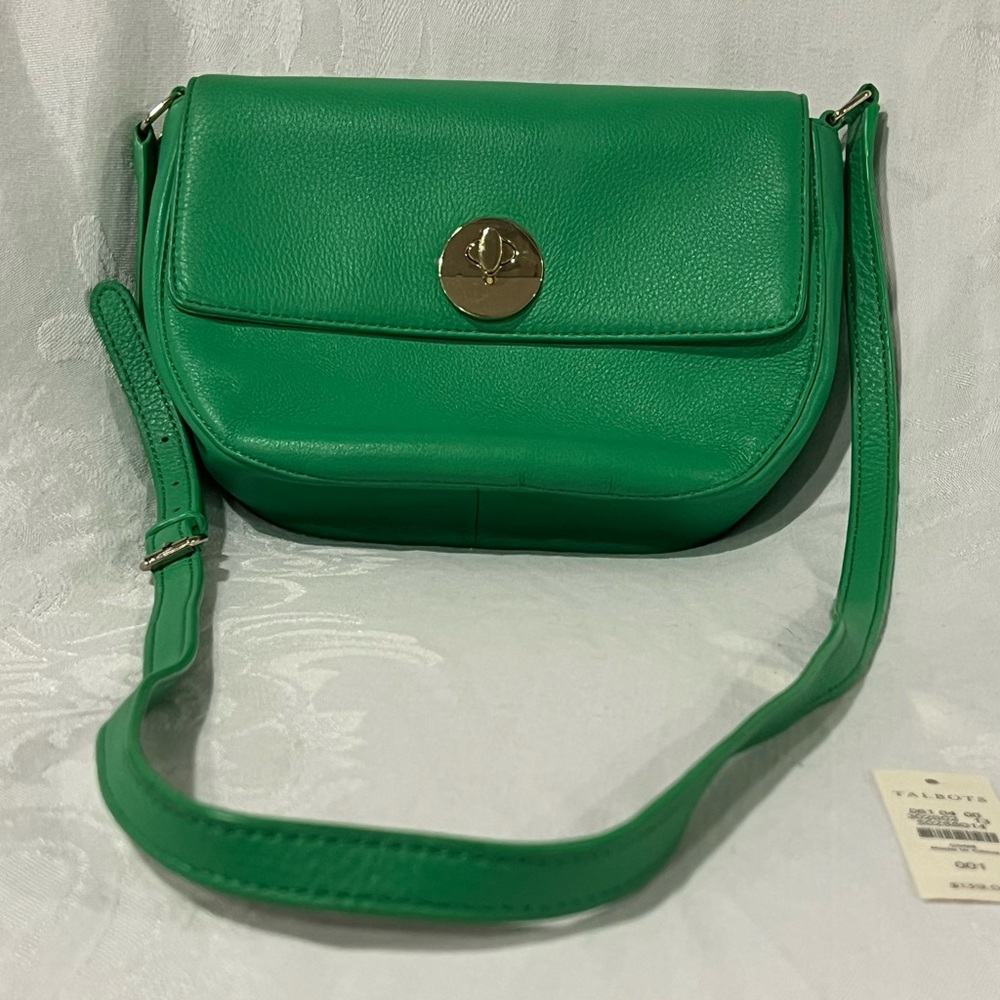 Talbots bright green leather shoulder bag. Inside zipper pocket, gold hardware